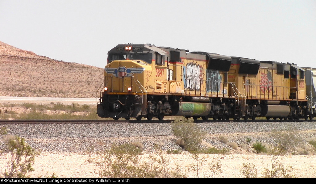 WB Manifest Frt at Erie NV -3